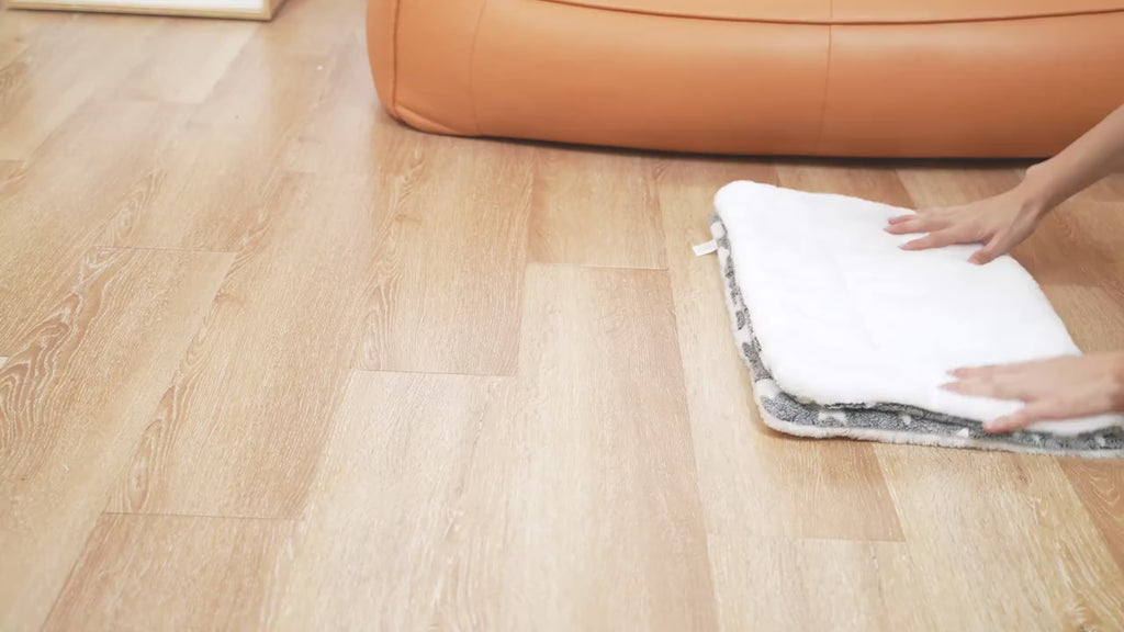 Reversible Fleece Dog & Cat Blanket